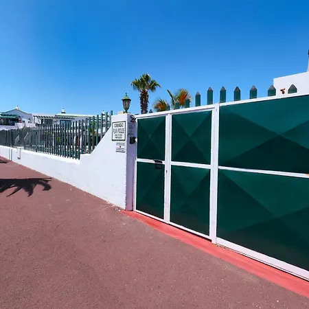 La Vela Azul - Pool & Tennis - Free Ac & Good Wifi - By Lanzarote Holiday home